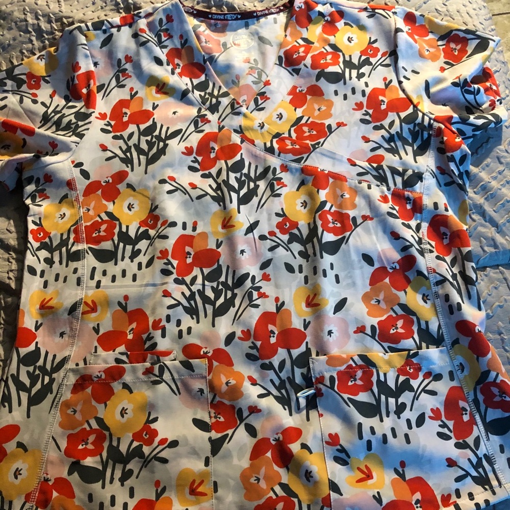 Xl scrubs (Divine stretch)